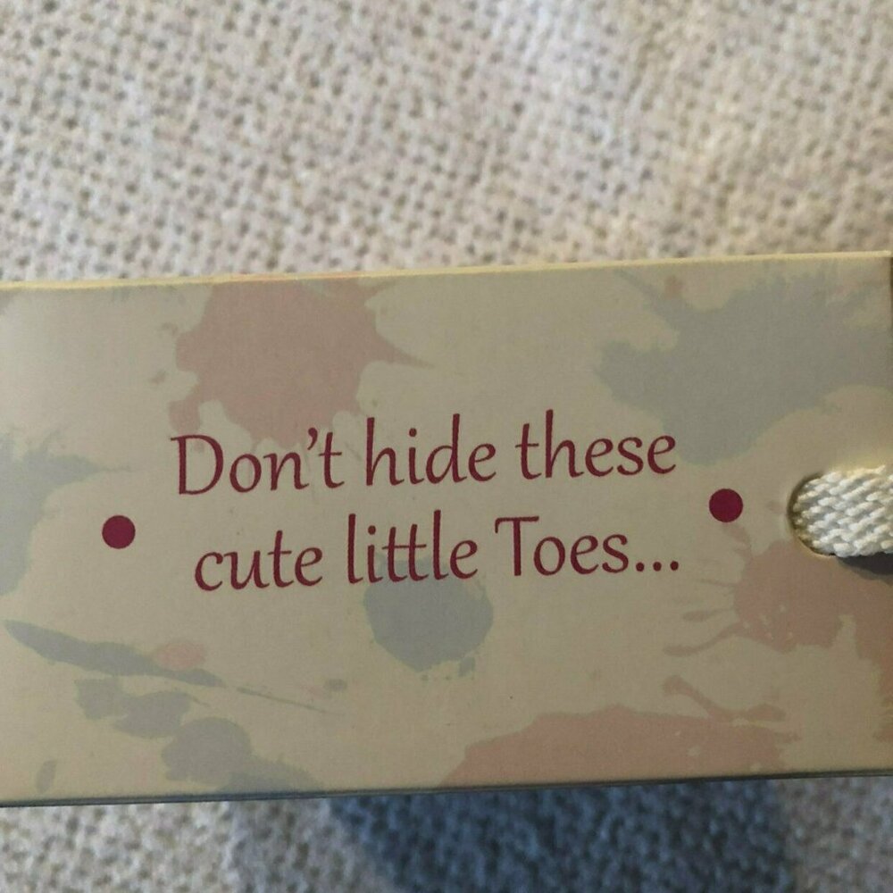 Red Toezees Sandals For Baby - Picture 4 of 5